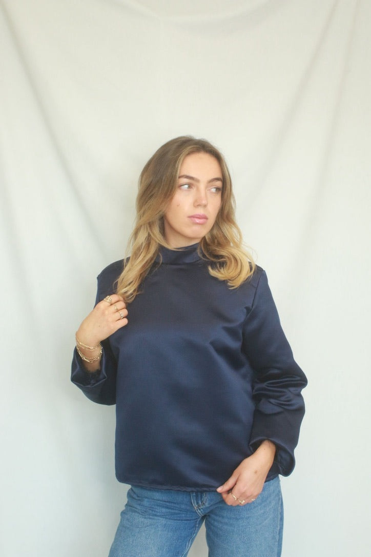 High Neck Shell